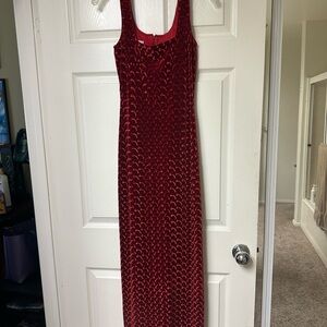 Red Sleeveless Scoop Neck Sheath Maxi Dress